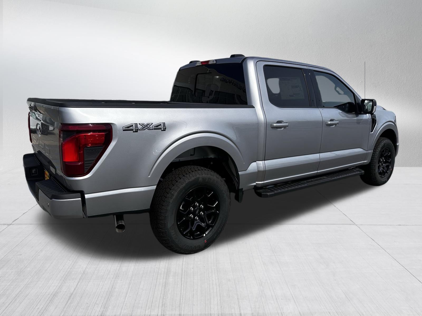 New 2026 Iconic Silver Metallic Ford XLT image 4