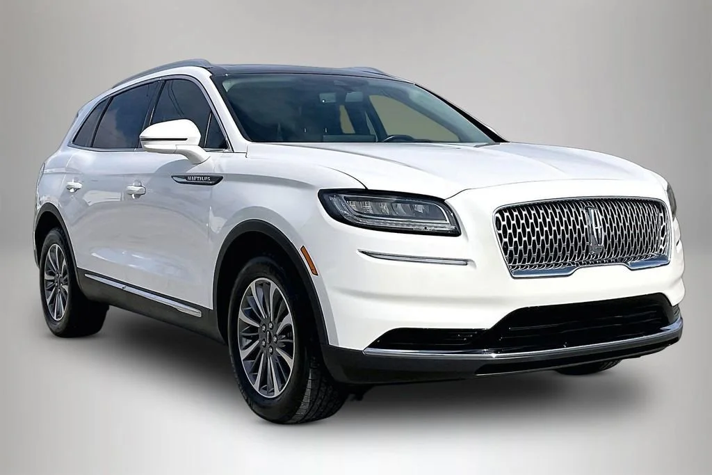 2022 Lincoln Nautilus Reserve FWD's photo