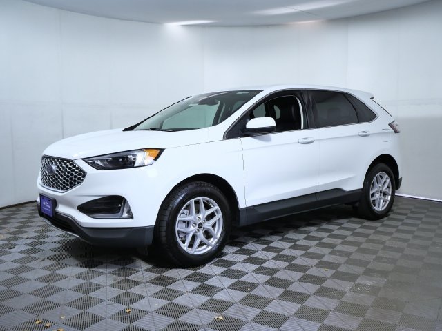 Used 2024 White Ford SEL image 2