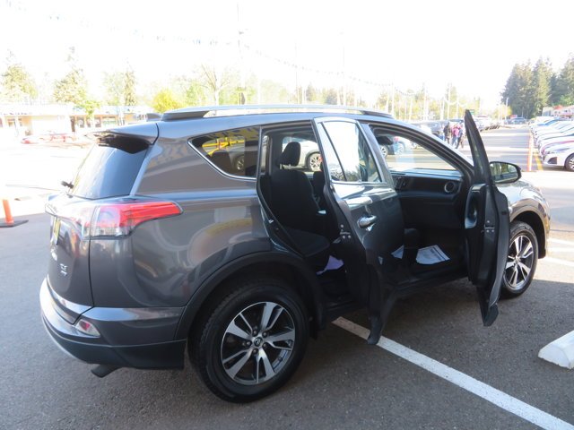 Used 2017 Super White Toyota XLE image 8
