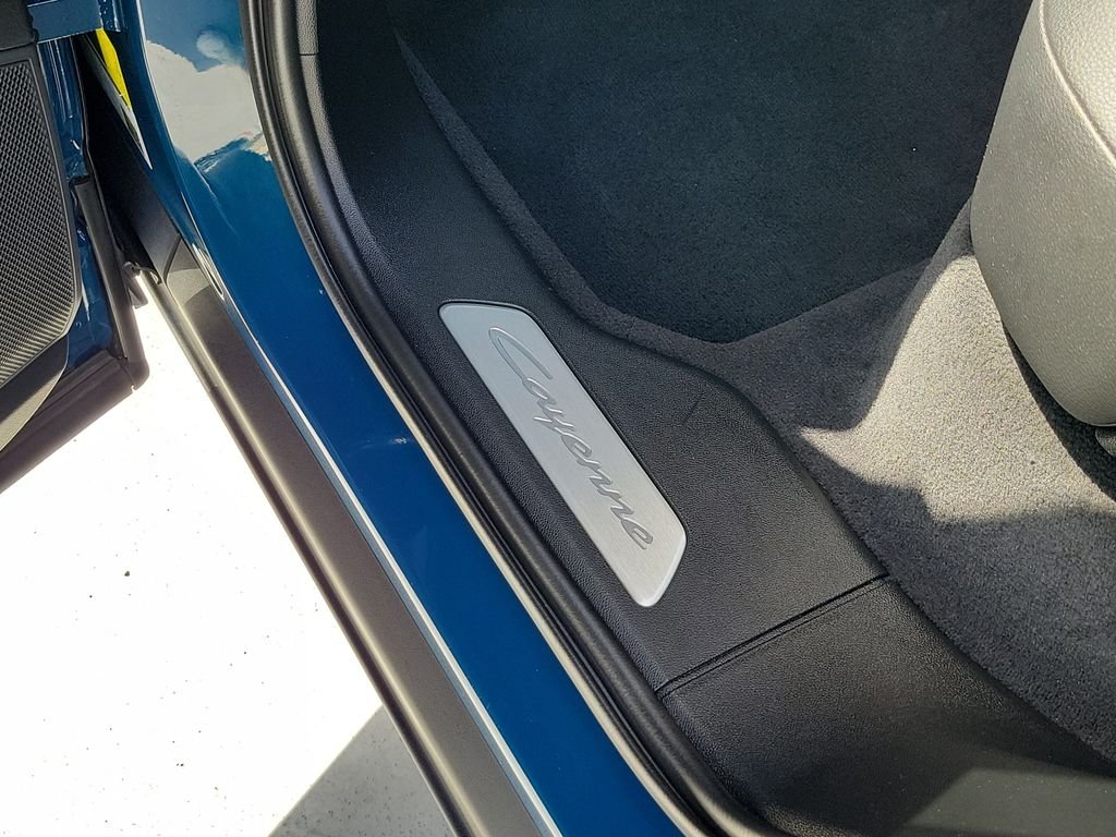 Used 2024 Blue Porsche Base image 11