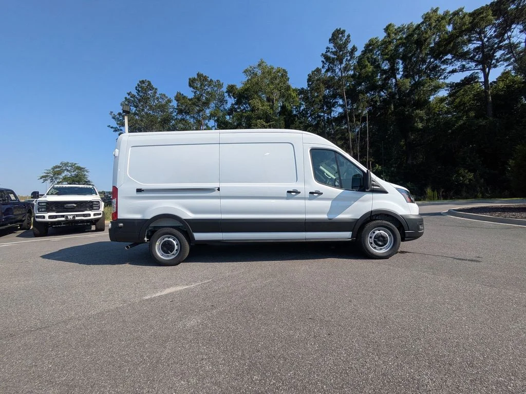 New 2026 Oxford White Ford Base image 3