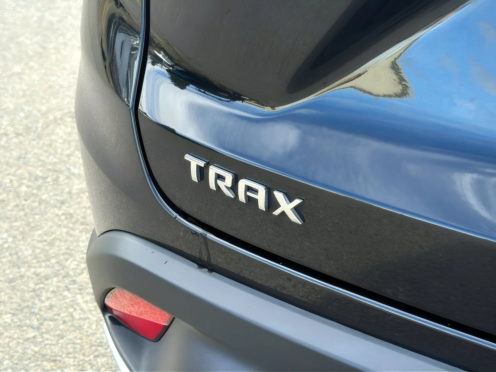 2025 Chevrolet Trax LT - Photo 11
