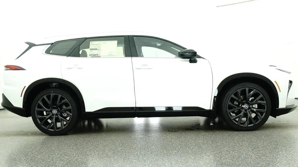 New 2026 Oxygen White Toyota Limited image 13