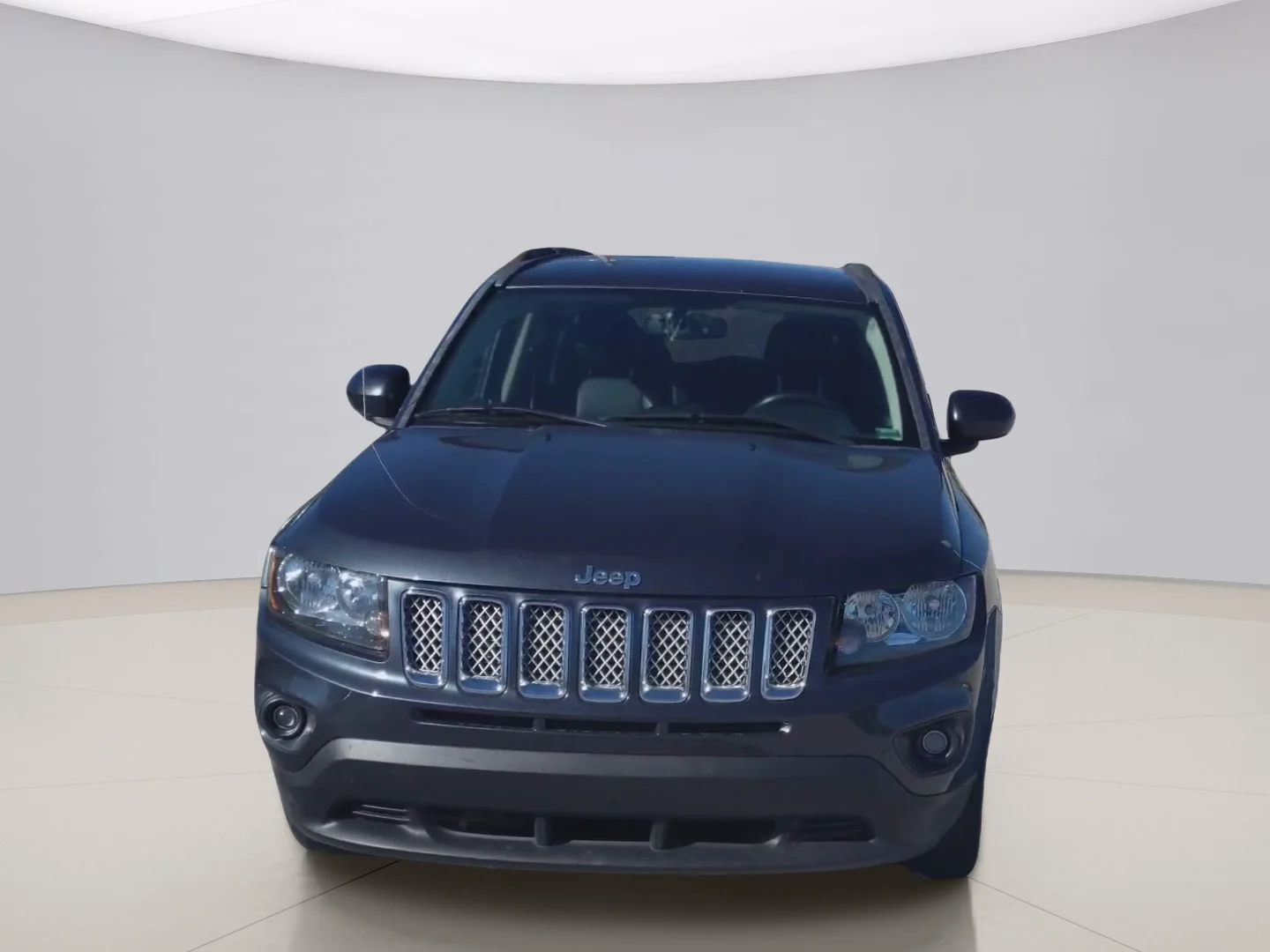 Used 2015 Gray Jeep LATITUDE image 8