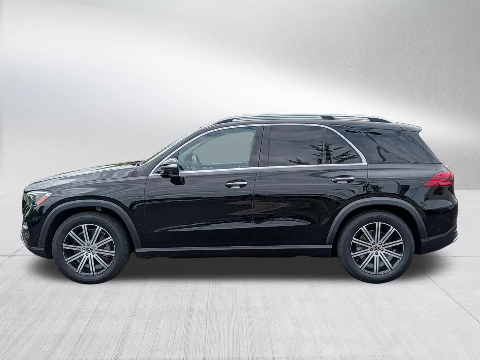 Used 2024 Black Mercedes-Benz GLE 450 image 4