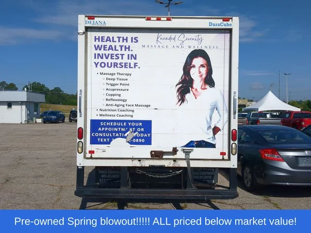 Used 2017 White Ford XL image 4