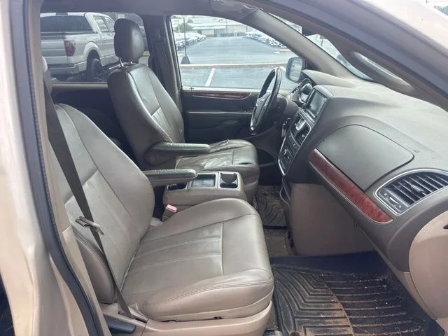 Used 2013 Beige Chrysler Touring image 25