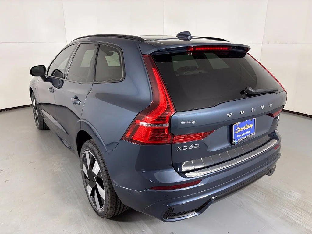 Used 2024 Blue Volvo T8 Plus Dark Theme image 6