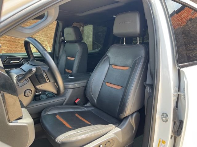 Used 2024 White GMC AT4 image 19