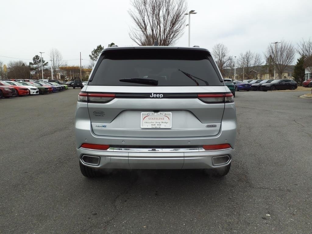 New 2024 Silver Zynith Exterior Paint Jeep Overland image 21