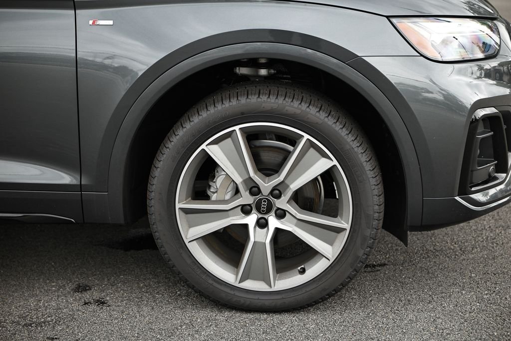 Used 2025 Tambora Gray Metallic Audi 2.0T Premium Plus image 4