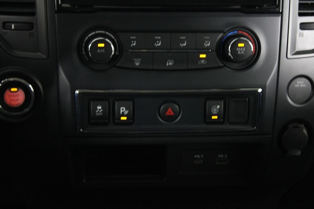 2023 Nissan Titan SV - Photo 21