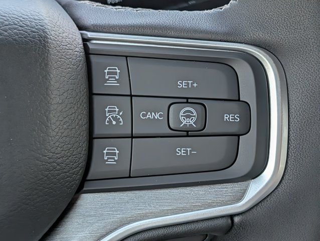 New 2026 High Gloss Black Exterior Paint Jeep Limited Reserve image 26