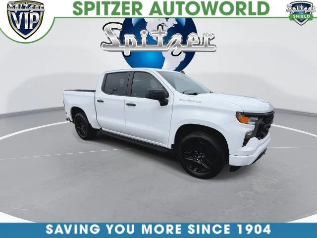 Used 2022 White Chevrolet Custom image 2