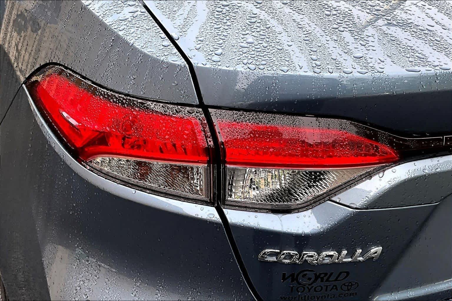 Used 2022 Celestite Toyota LE image 29
