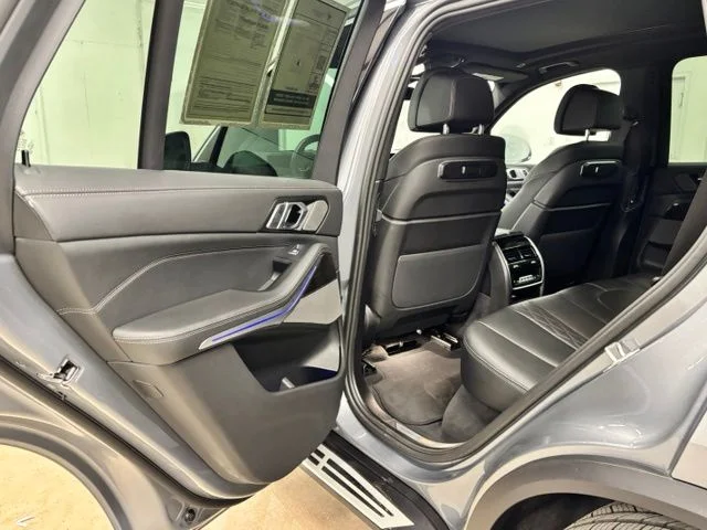 Used 2025 Gray BMW xDrive50e image 18