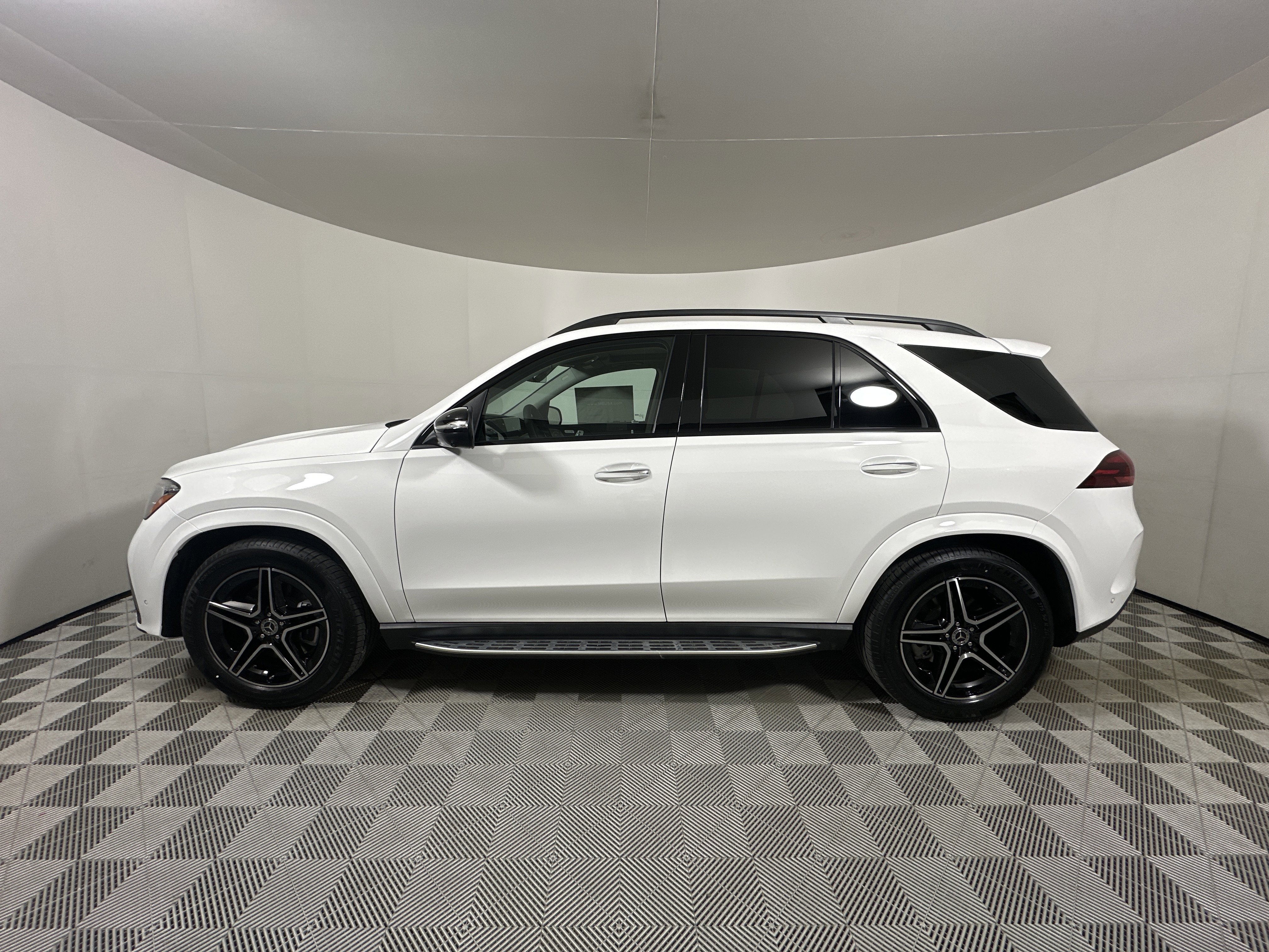 Certified Used 2026 POLAR WHITE Mercedes-Benz GLE 350 image 4