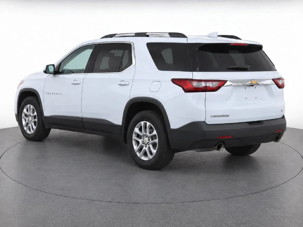 Used 2018 White Chevrolet LT image 4