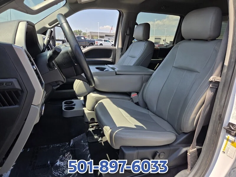Used 2019 Oxford White FORD LARIAT 4WD SUPERCREW 5.5