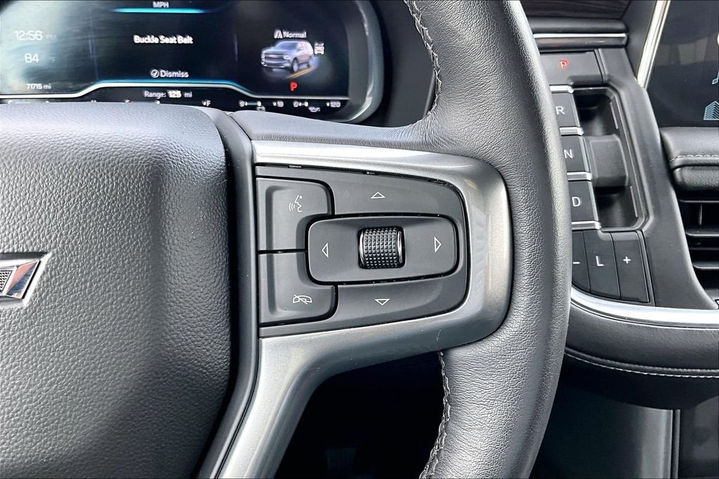 Used 2022 Gray Chevrolet Z71 image 18