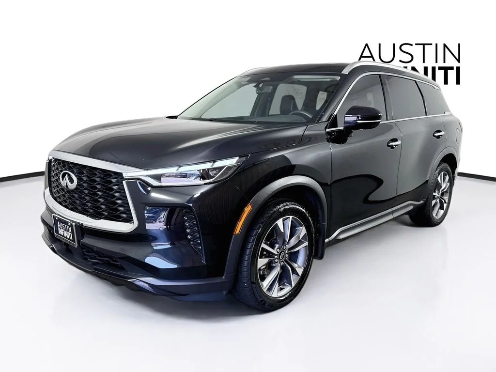 Certified Used 2024 Mineral INFINITI LUXE image 3