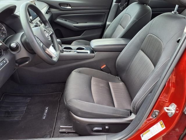 Used 2024 Red Nissan 2.5 SV image 9