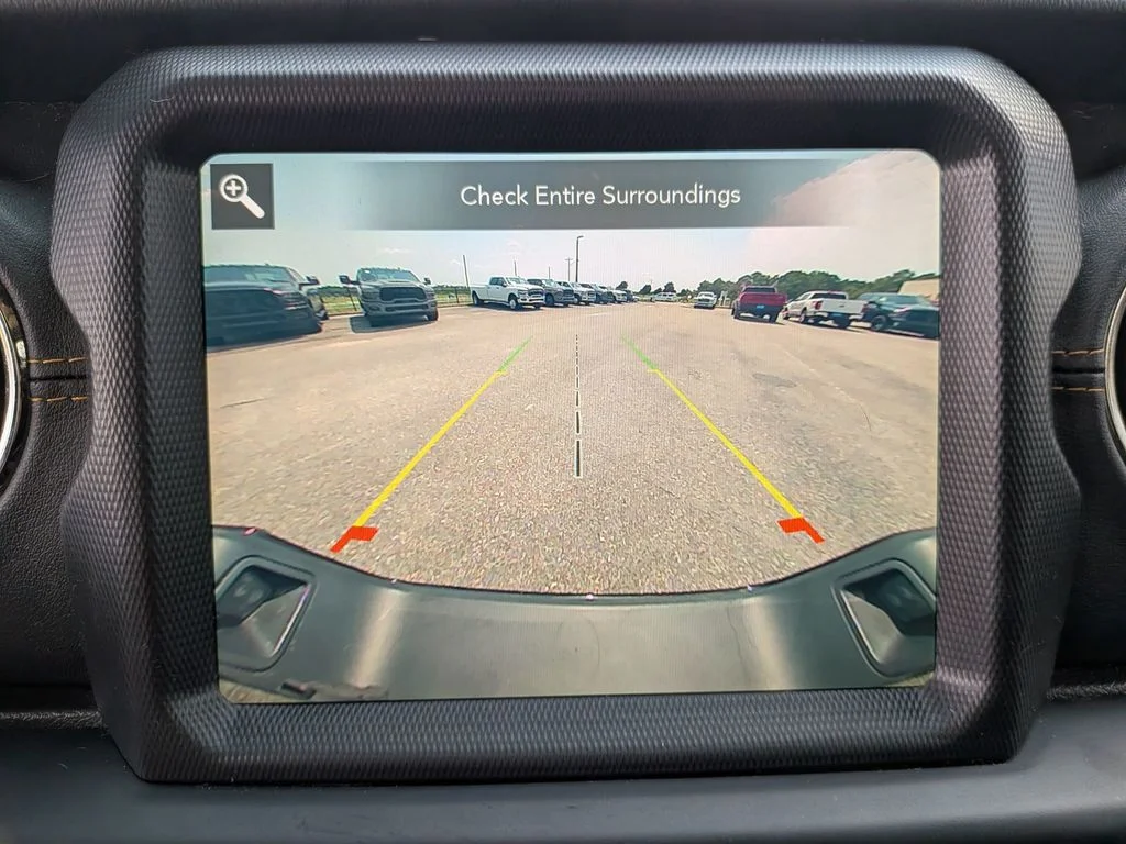Used 2021 Black Jeep Overland image 25