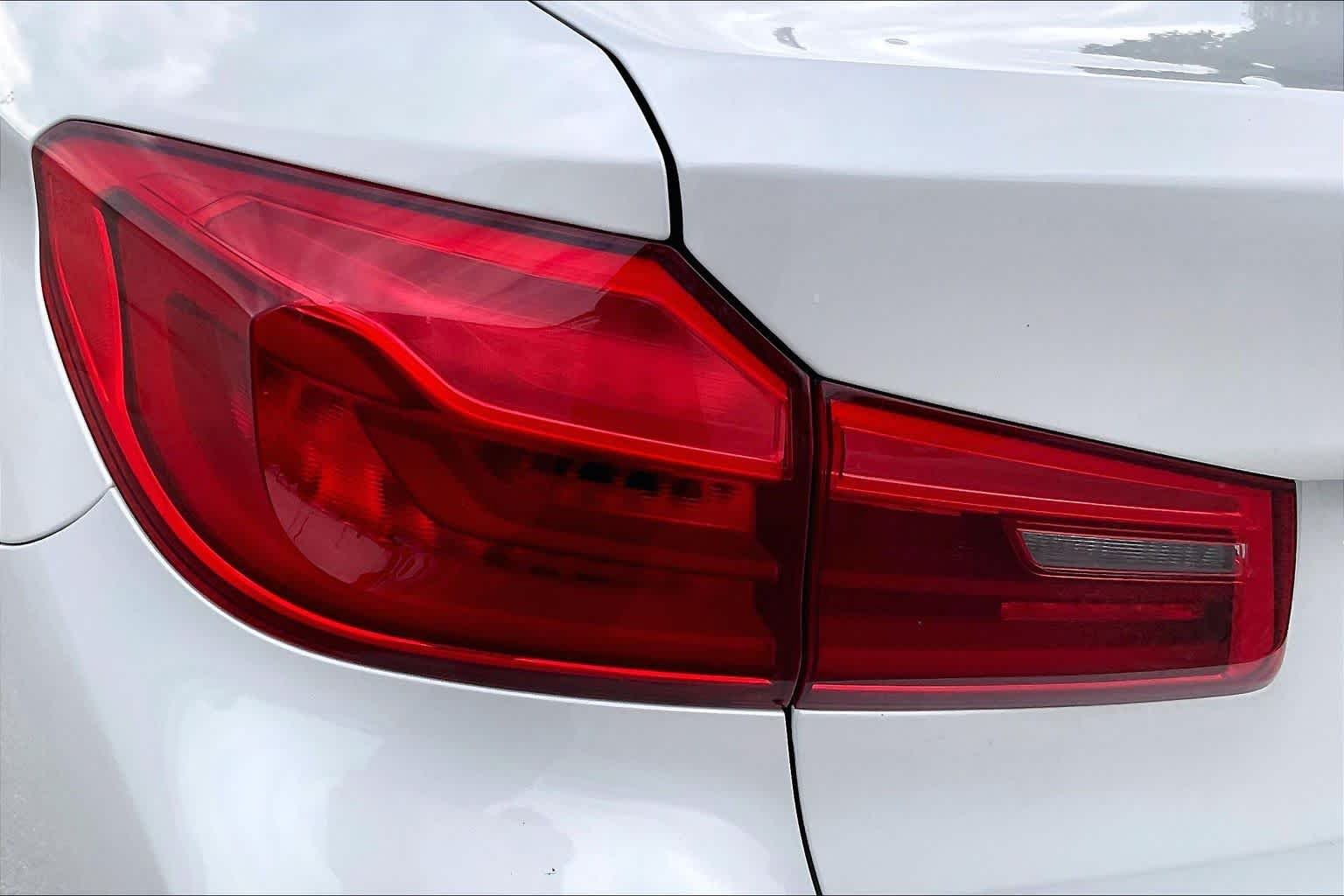 Used 2019 Mineral White Metallic BMW 530i image 26