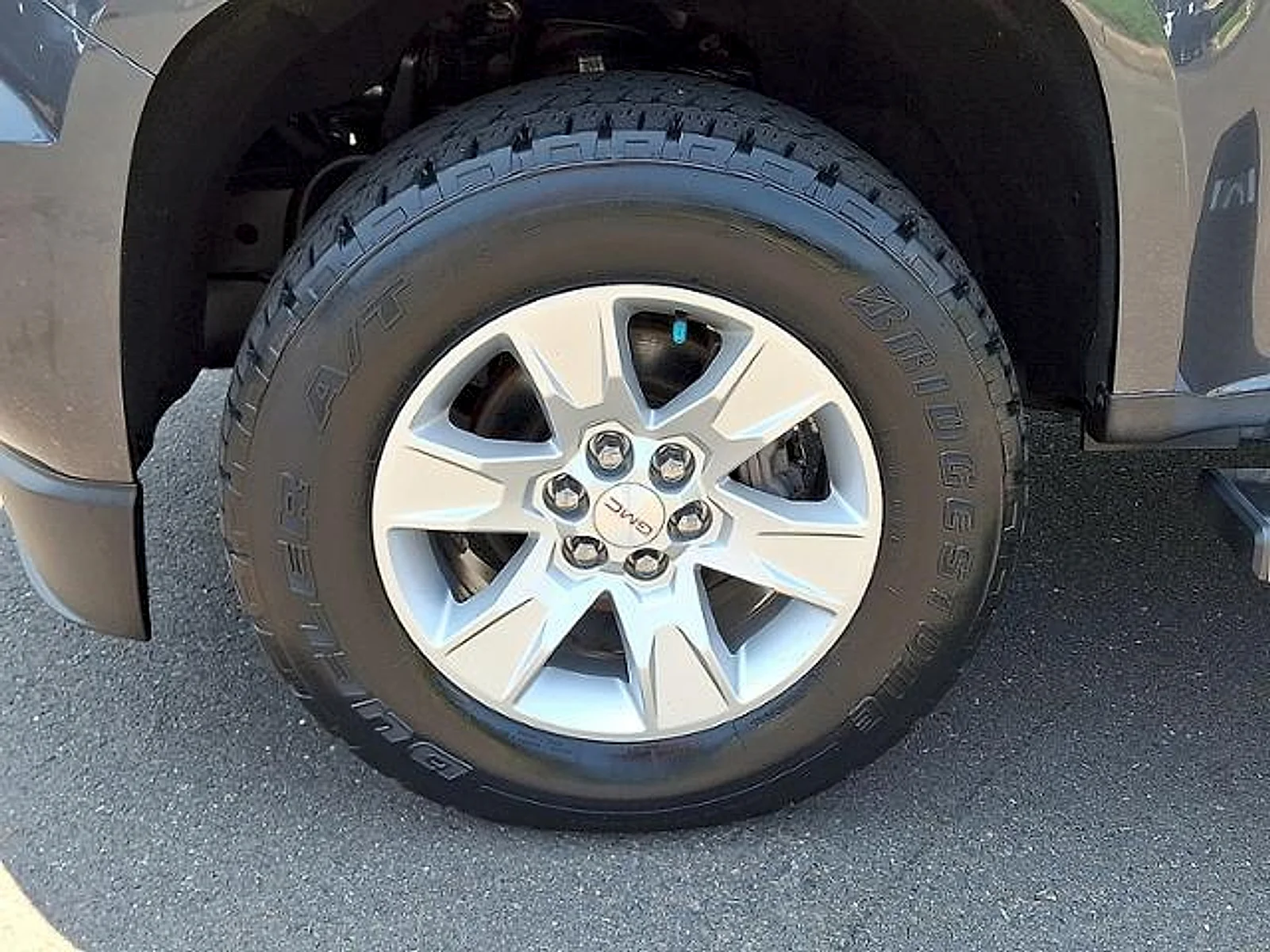 Used 2016 Cyber Gray Metallic GMC 2WD SLE image 26