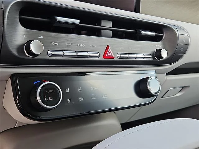 New 2026 Titan Charcoal Pearl Hyundai SEL Premium image 19