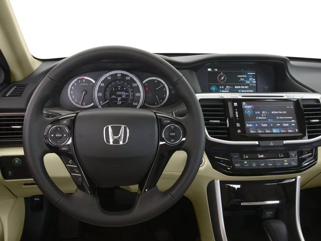 Used 2016 Black Honda EX-L image 6