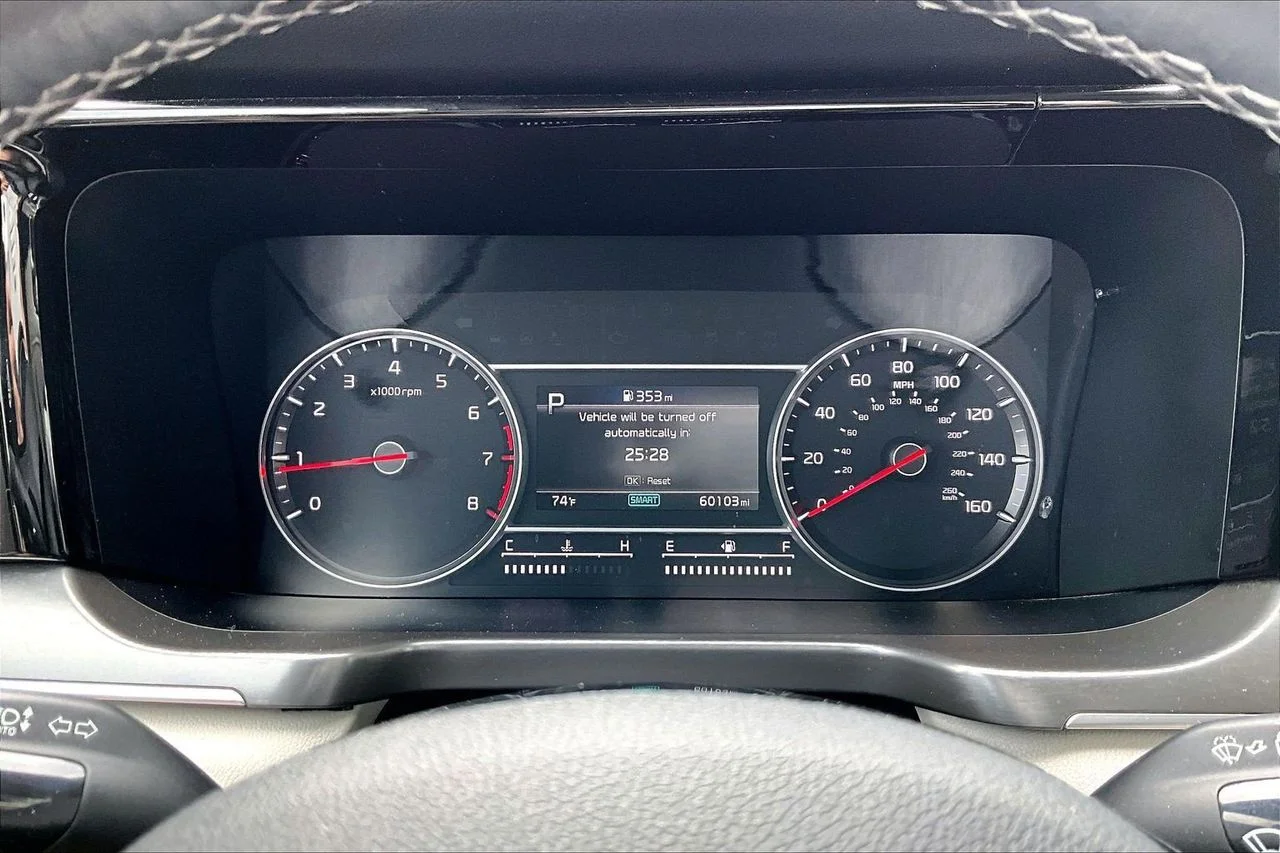 Certified Used 2022 White Kia SX image 9