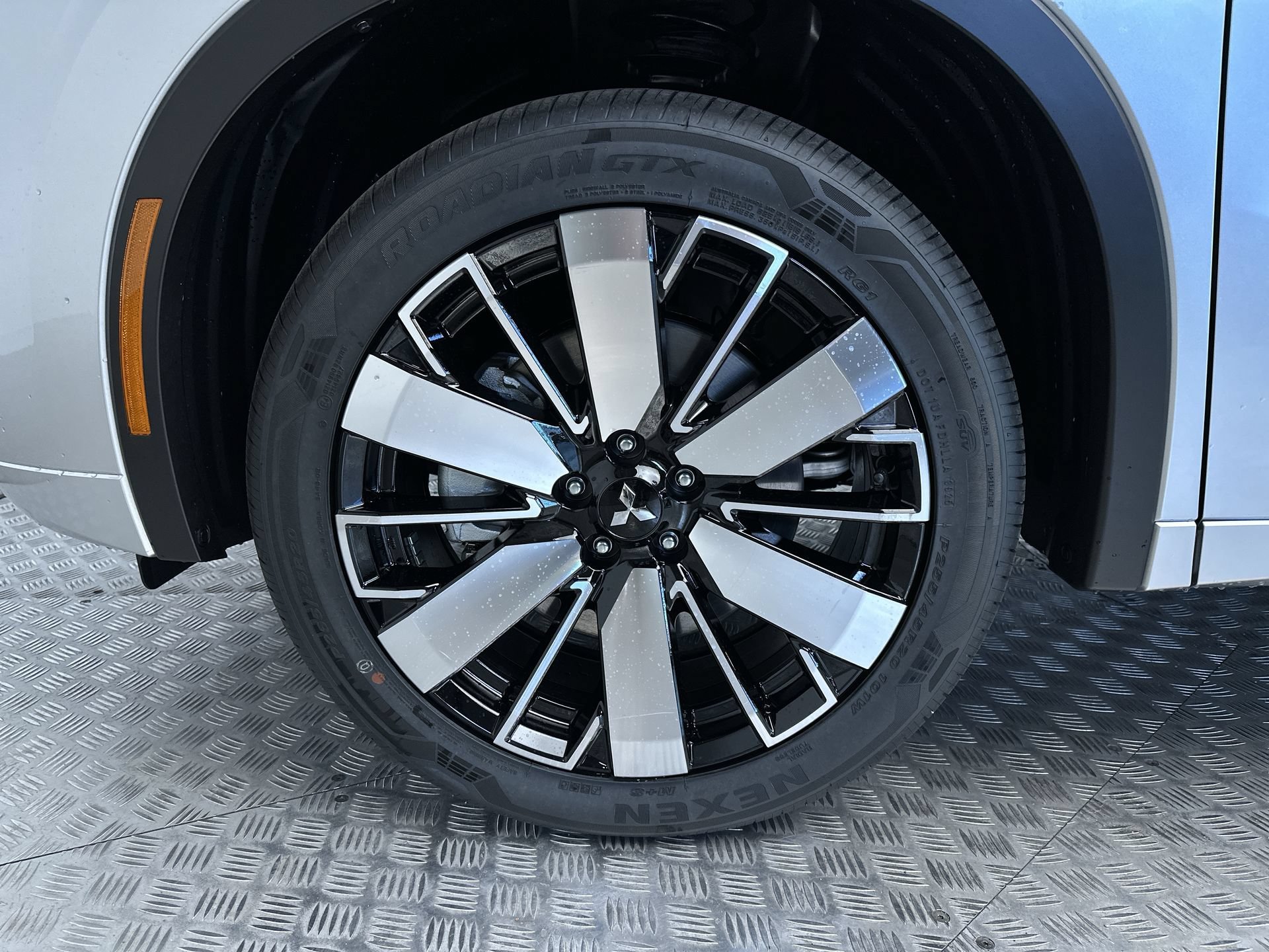 New 2026 Alloy Silver Metallic Mitsubishi SEL 1.5T S-AWC image 26
