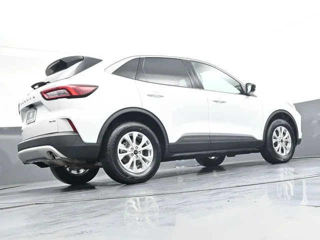 Used 2023 White Ford Active image 37