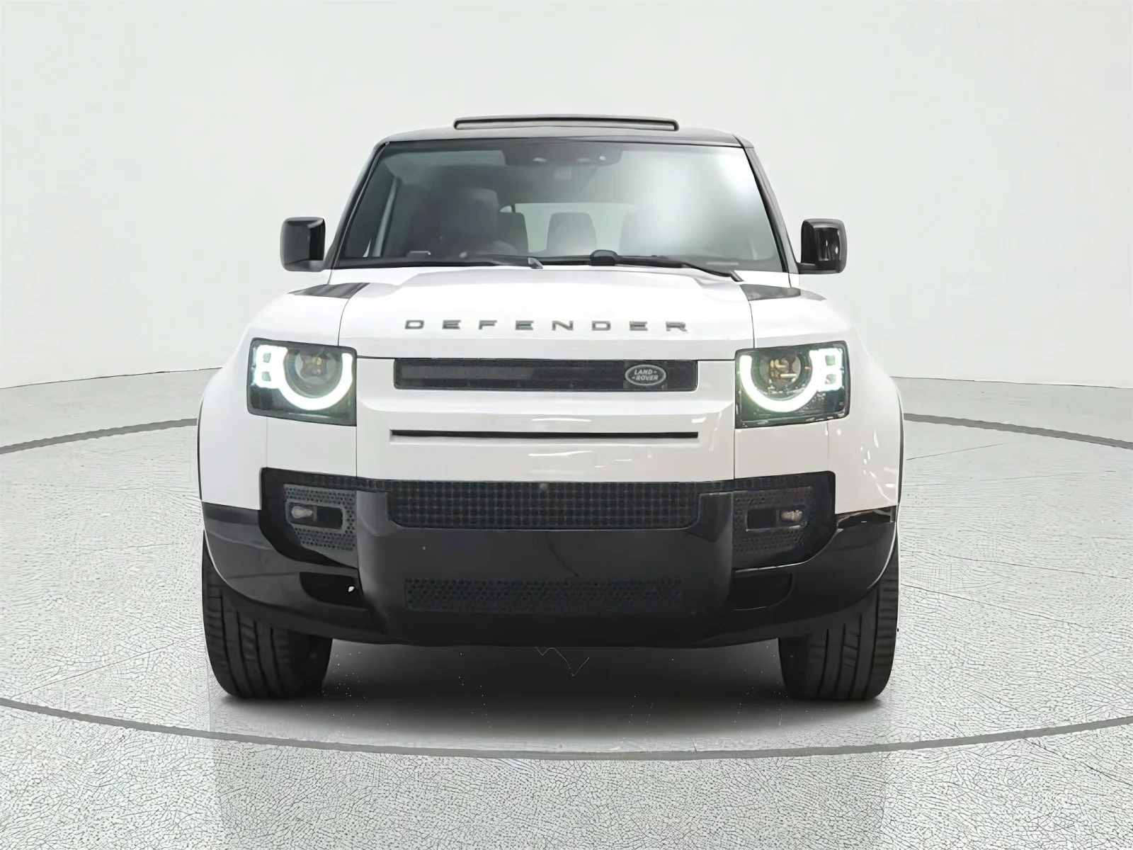 Used 2024 Fuji White Land Rover 130 P400 X-Dynamic SE image 2