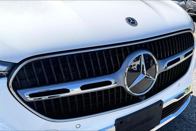 Used 2026 White Mercedes-Benz GLC 300 image 27