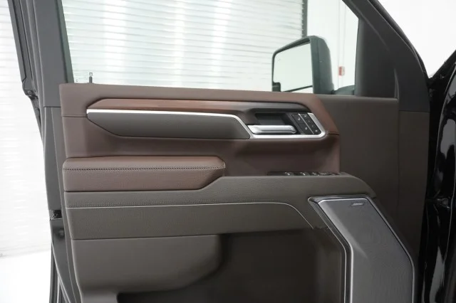 2026 GMC Sierra 2500HD Denali - Photo 17