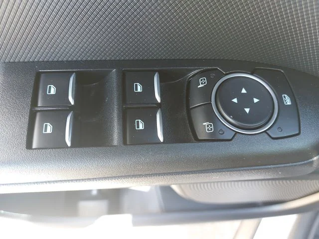 Used 2025 White Ford Badlands image 28