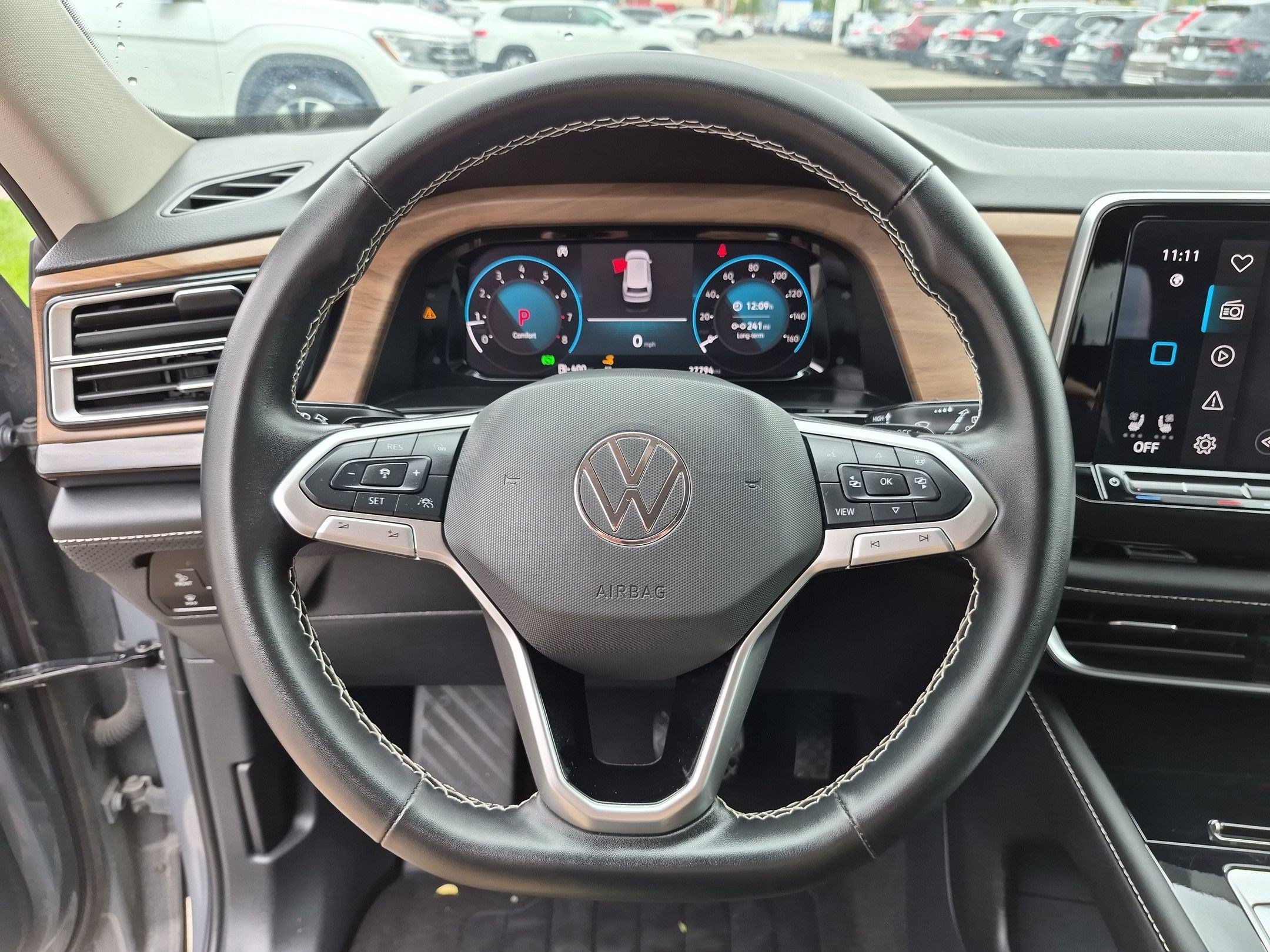 Certified Used 2025 Pure Gray Volkswagen 2.0T SE w/Technology image 17
