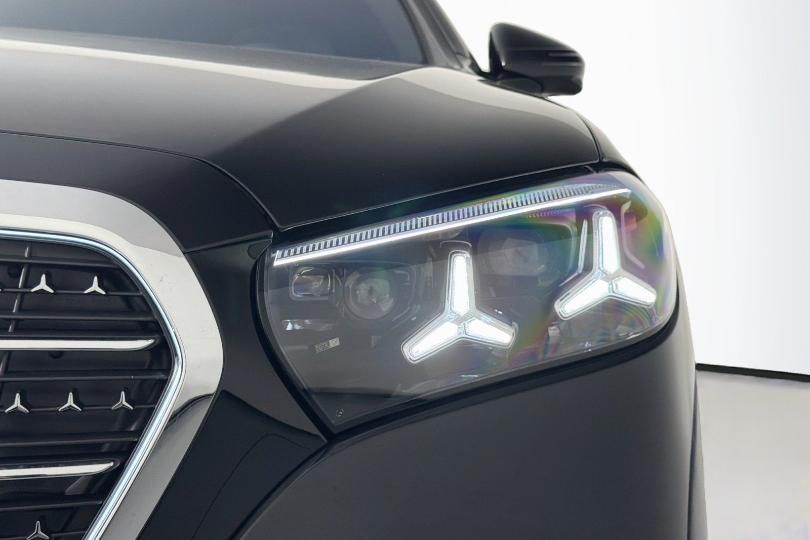New 2027 Obsidian Black Metallic Mercedes-Benz S 580 4MATIC® Sedan image 15