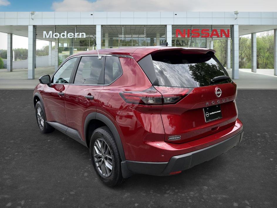 Used 2026 Scarlet Ember Tintcoat Nissan S image 3
