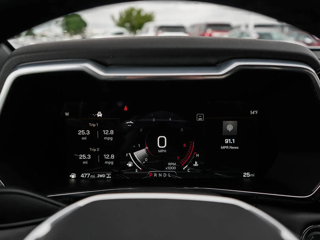 New 2026 Sterling Metallic GMC Elevation image 21