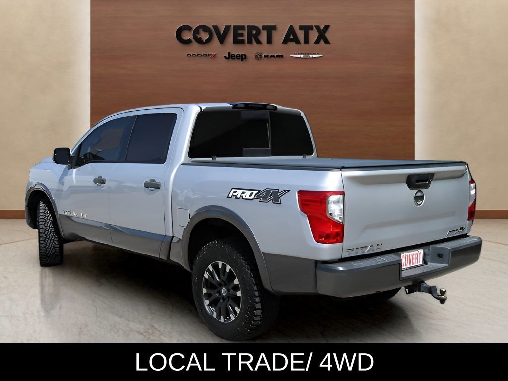 Used 2018 Silver Nissan PRO-4X image 3