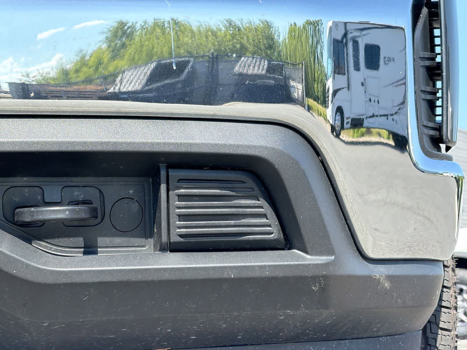 Used 2022 Shadow Gray Metallic Chevrolet LT image 11