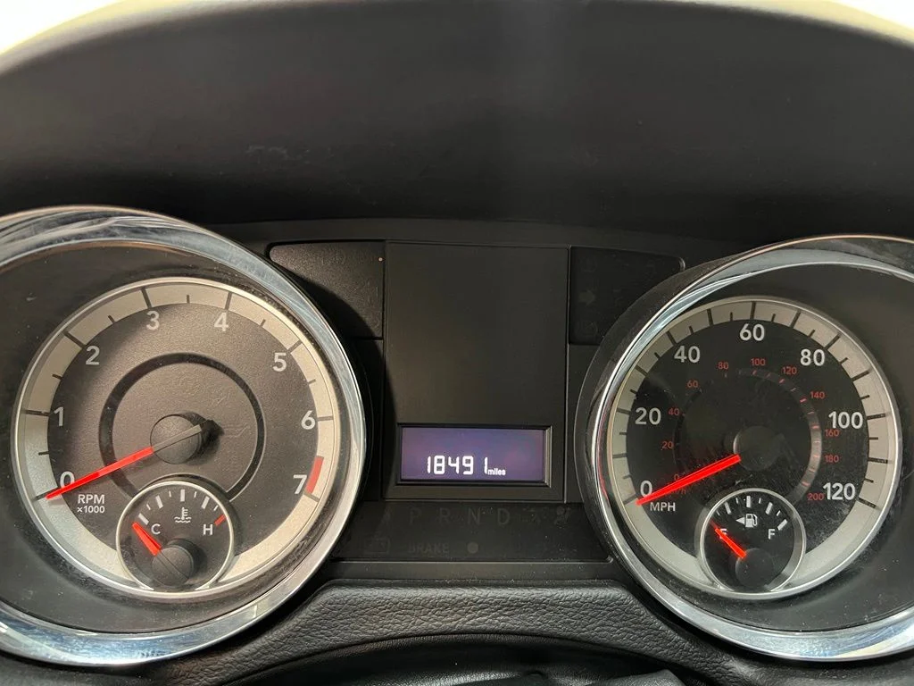 Used 2018 Blue Dodge SE image 22