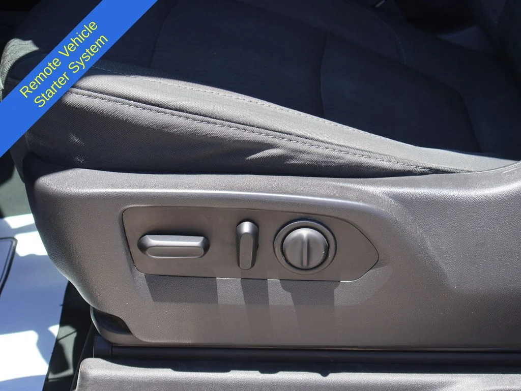 Used 2020 Summit White Chevrolet LT image 24