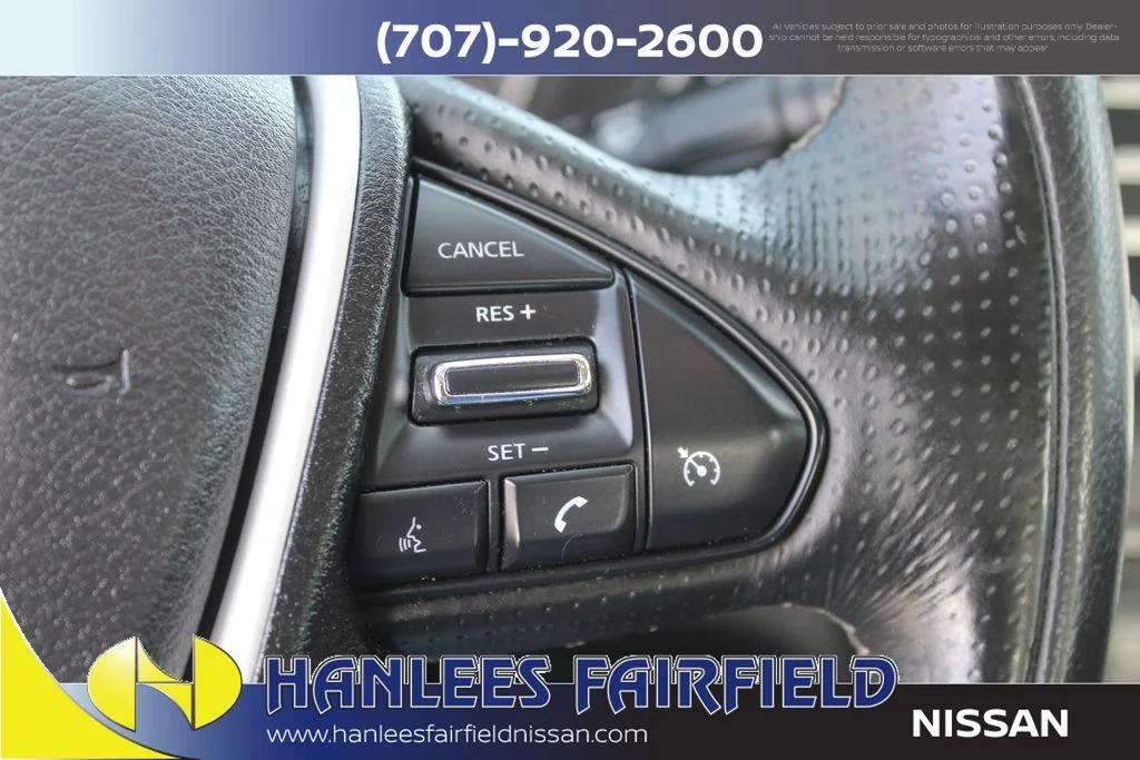 Used 2018 Silver Nissan 3.5 SV image 32