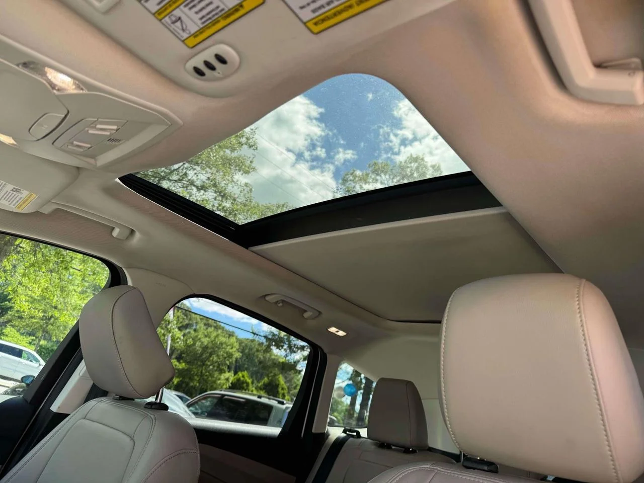 Used 2019 White Platinum Clearcoat Metallic Ford Titanium image 23