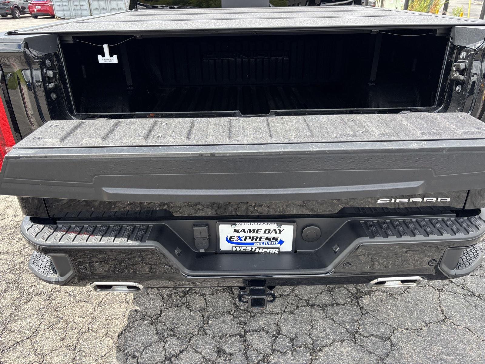 Used 2024 Onyx Black GMC Denali image 42